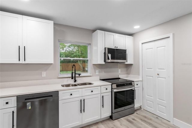 1702 NW 27TH AVENUE, Ocala, FL 34475