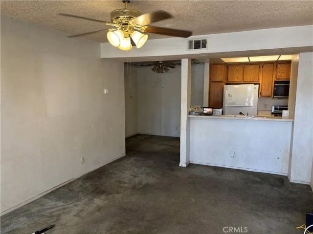 9714 Sepulveda 113, North Hills, CA 91343