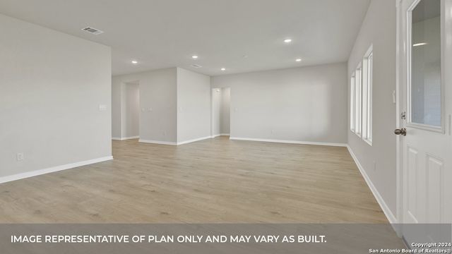 379 Gwenn Glade Cv, Lockhart, TX 78644