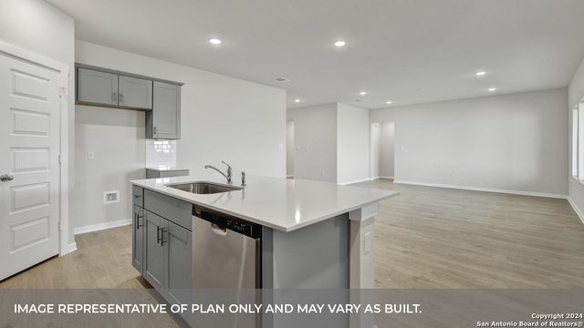 379 Gwenn Glade Cv, Lockhart, TX 78644