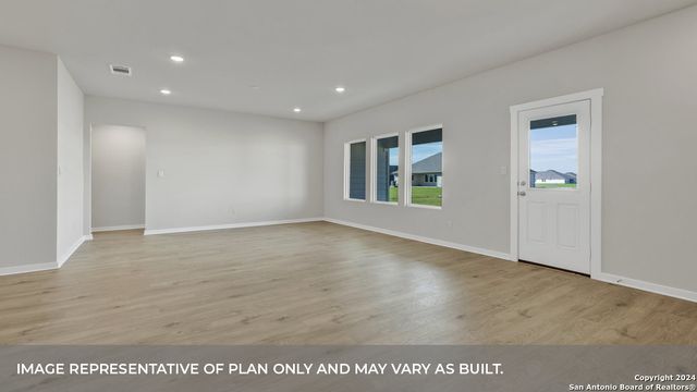 379 Gwenn Glade Cv, Lockhart, TX 78644