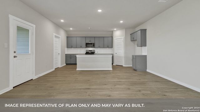 379 Gwenn Glade Cv, Lockhart, TX 78644