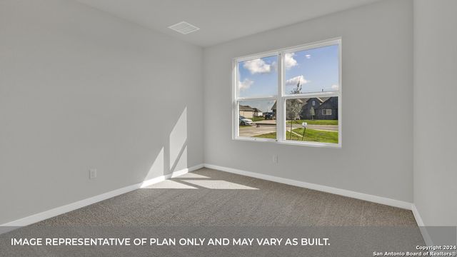 379 Gwenn Glade Cv, Lockhart, TX 78644