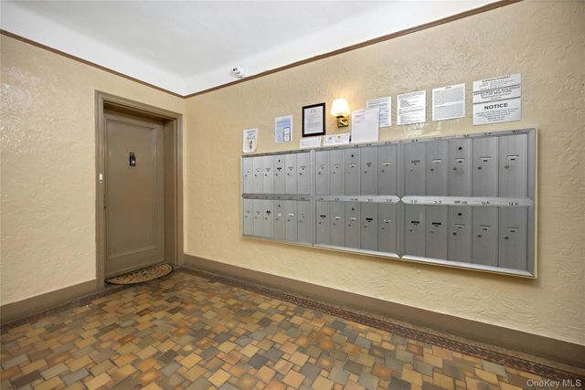 2166 Bronx Park E 1F, Bronx, NY 10462