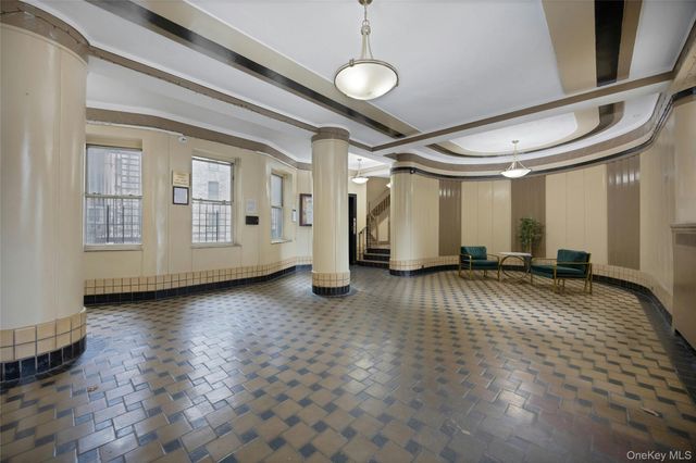 2166 Bronx Park E 1F, Bronx, NY 10462