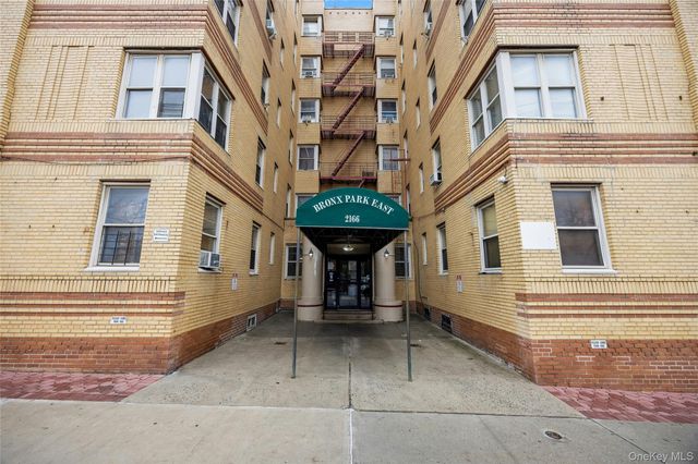 2166 Bronx Park E 1F, Bronx, NY 10462