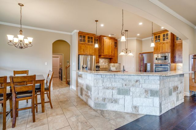 195 Brook Hollow Lane, Weatherford, TX 76088