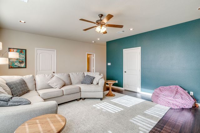 195 Brook Hollow Lane, Weatherford, TX 76088