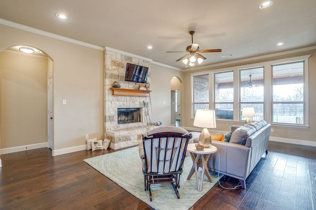 195 Brook Hollow Lane, Weatherford, TX 76088