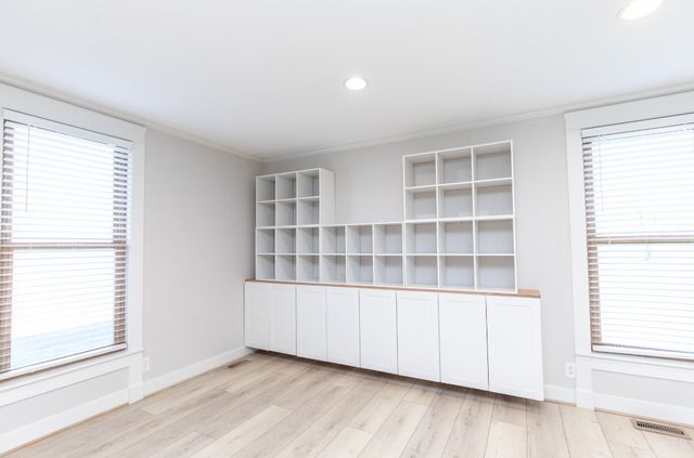 557 Peach Valley Rd, Gallatin, TN 37066