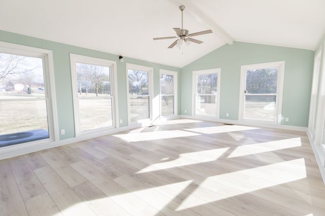 557 Peach Valley Rd, Gallatin, TN 37066