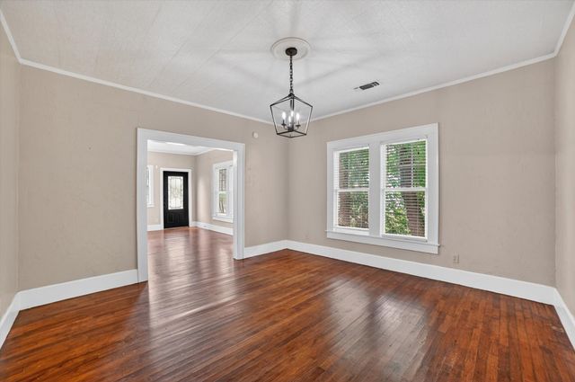 504 W Grove Street, Kaufman, TX 75142