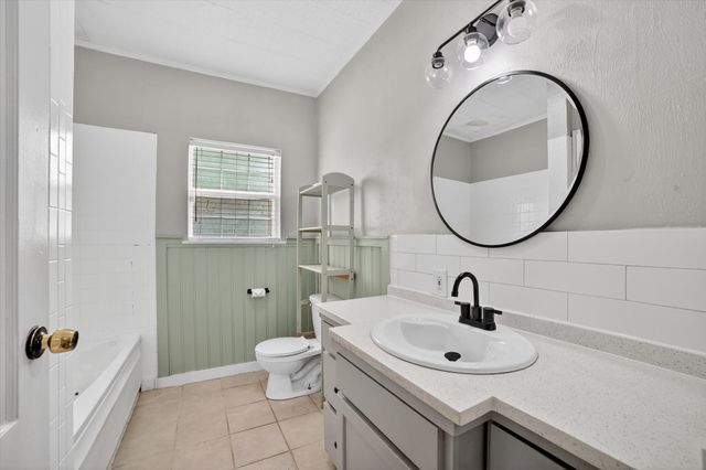 504 W Grove Street, Kaufman, TX 75142