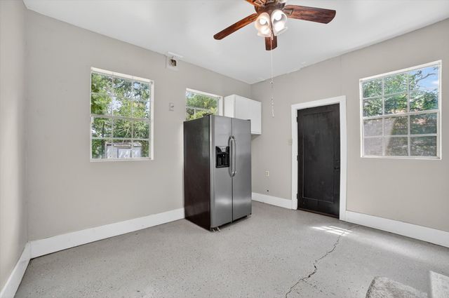 504 W Grove Street, Kaufman, TX 75142