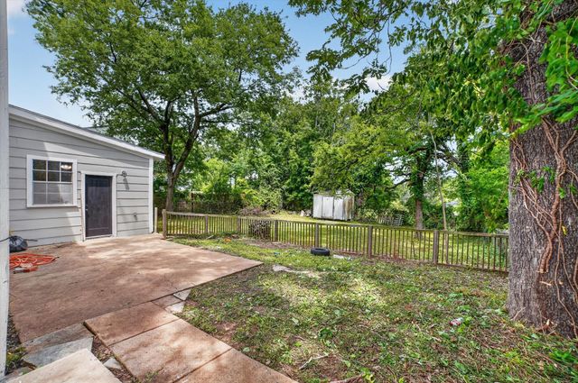 504 W Grove Street, Kaufman, TX 75142
