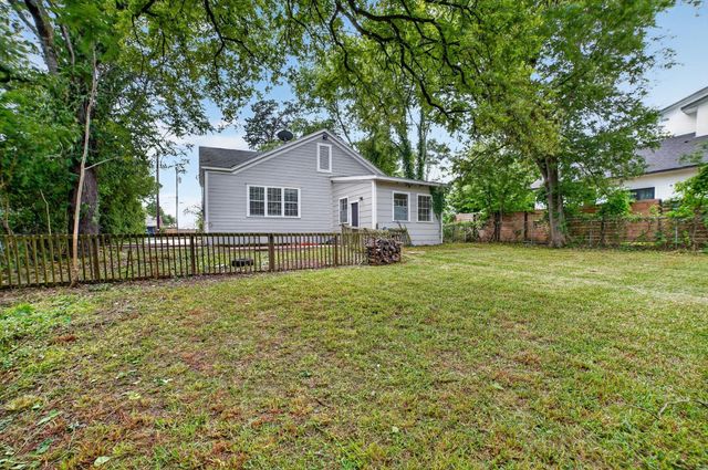 504 W Grove Street, Kaufman, TX 75142