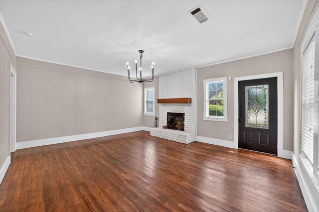 504 W Grove Street, Kaufman, TX 75142