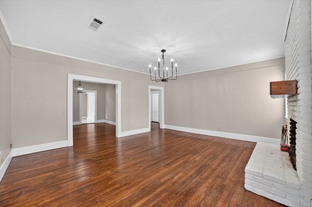 504 W Grove Street, Kaufman, TX 75142