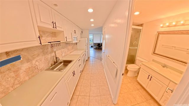 1720 Ala Moana Boulevard B508, Honolulu, HI 96815