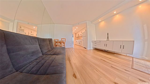 1720 Ala Moana Boulevard B508, Honolulu, HI 96815