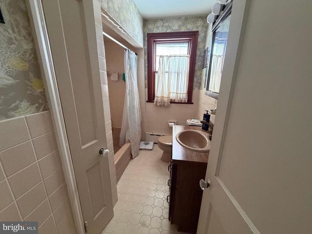 343 UPLAND WAY, Drexel Hill, PA 19026