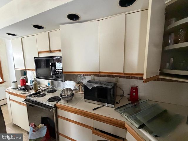 343 UPLAND WAY, Drexel Hill, PA 19026