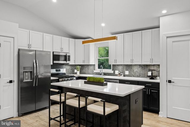131 NORCROSS RD, Berlin, NJ 08009