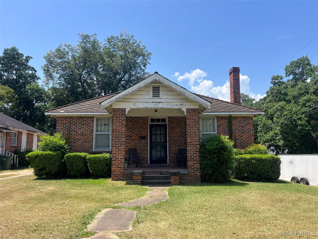 223 N CAPITOL Parkway, Montgomery, AL 36107