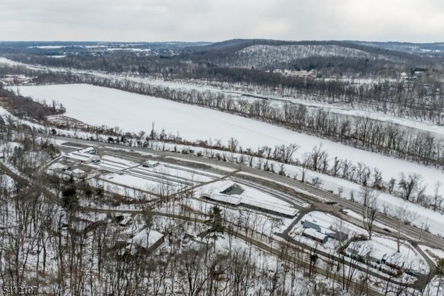 9 Old River Rd, West Amwell Twp., NJ 08530