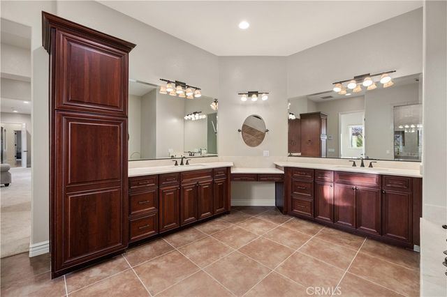 4124 Paddock Way, Lancaster, CA 93536
