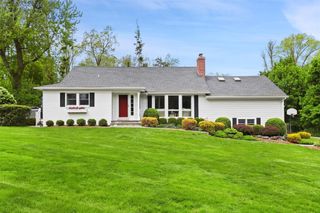 8 North Lane, Armonk, NY 10504