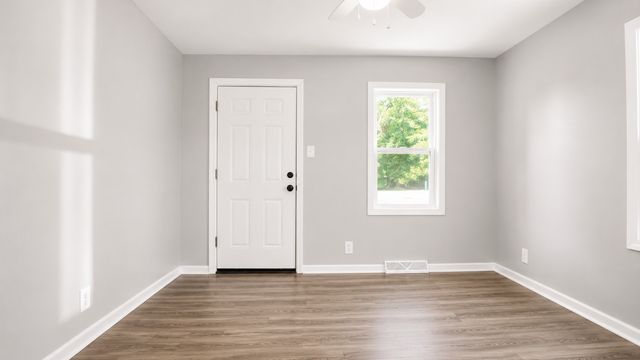 5301 West Lane, Mccullom Lake, IL 60050