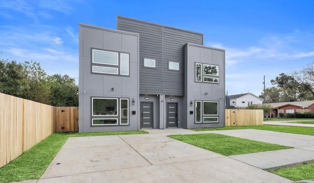 9315 Ashville Drive, Houston, TX 77051