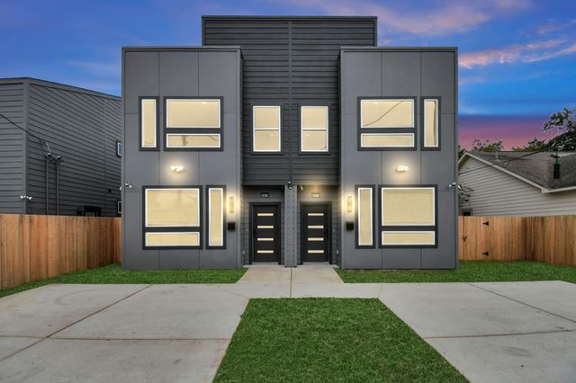 9315 Ashville Drive, Houston, TX 77051