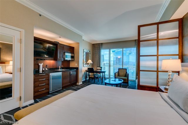 125 East HARMON Avenue 3707, Las Vegas, NV 89109