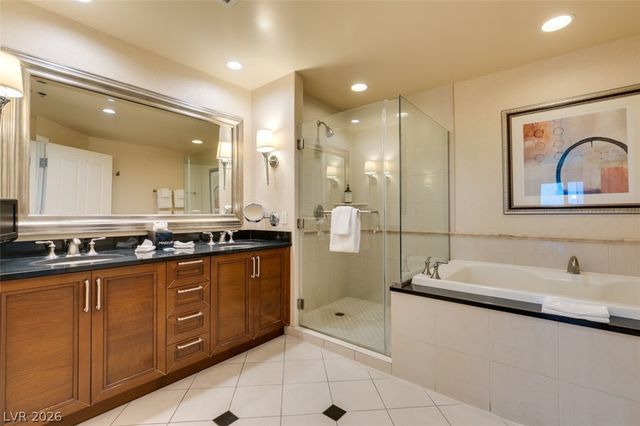 125 East HARMON Avenue 3707, Las Vegas, NV 89109