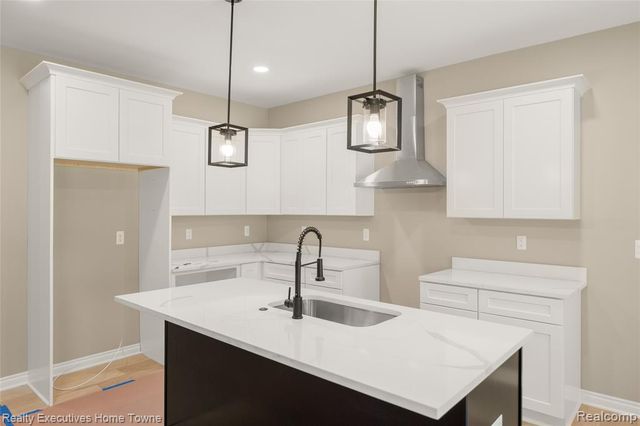 34823 Cardinal Lane, Richmond, MI 48062