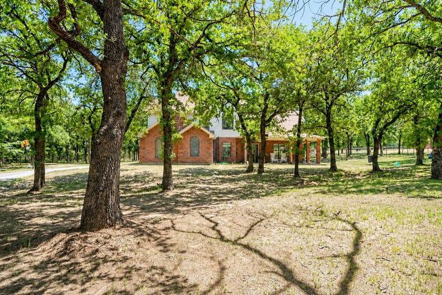 696 Indian Trail, Decatur, TX 76234