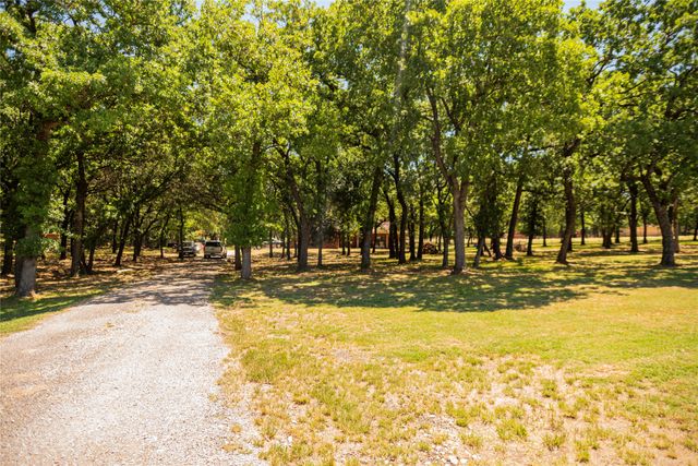 696 Indian Trail, Decatur, TX 76234