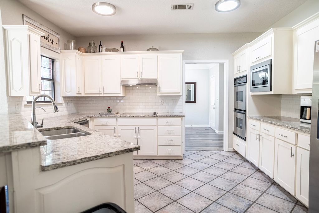696 Indian Trail, Decatur, TX 76234 — photo 3