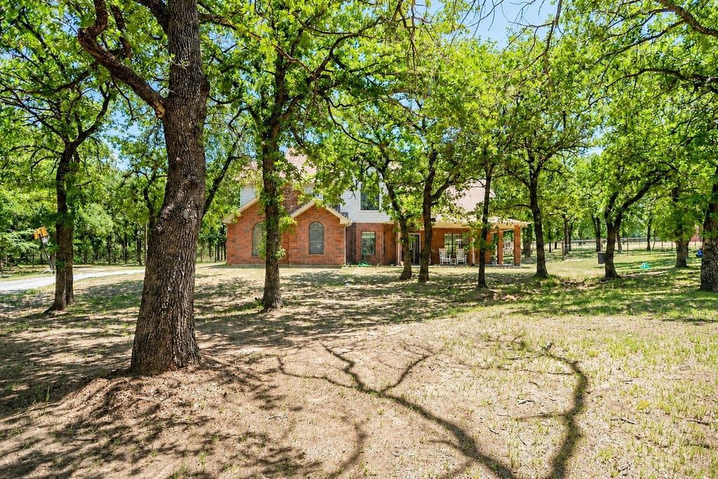 696 Indian Trail, Decatur, TX 76234 — photo 5