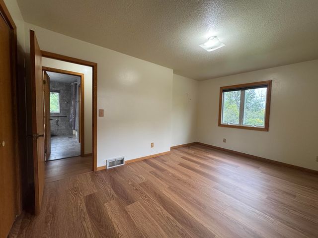 2620 66th St NW, Minot, ND 58703