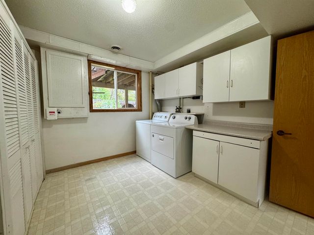 2620 66th St NW, Minot, ND 58703