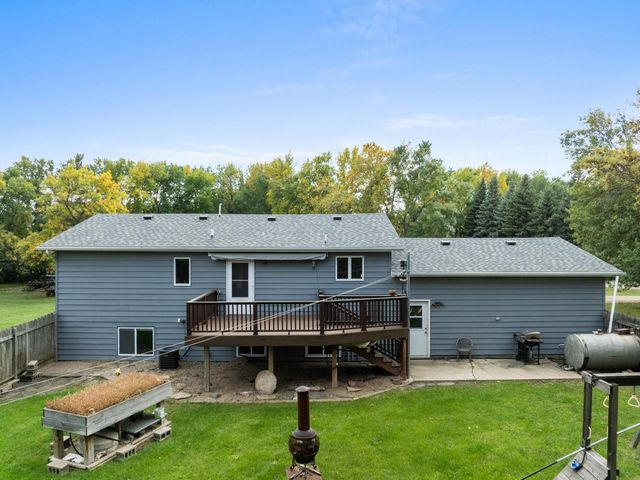 2620 66th St NW, Minot, ND 58703