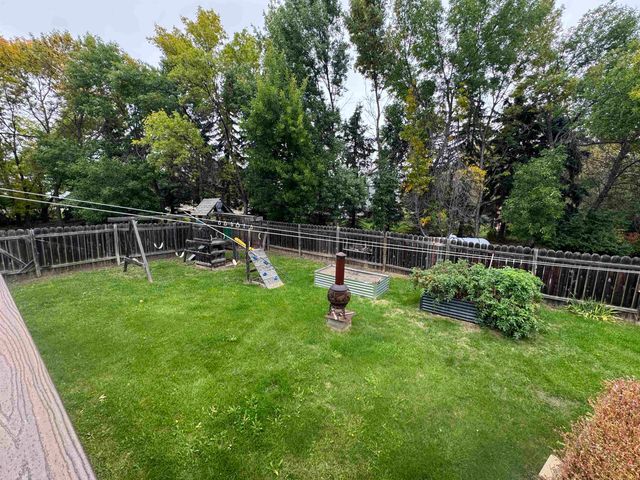 2620 66th St NW, Minot, ND 58703