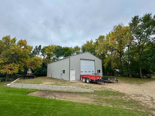 2620 66th St NW, Minot, ND 58703