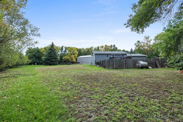 2620 66th St NW, Minot, ND 58703