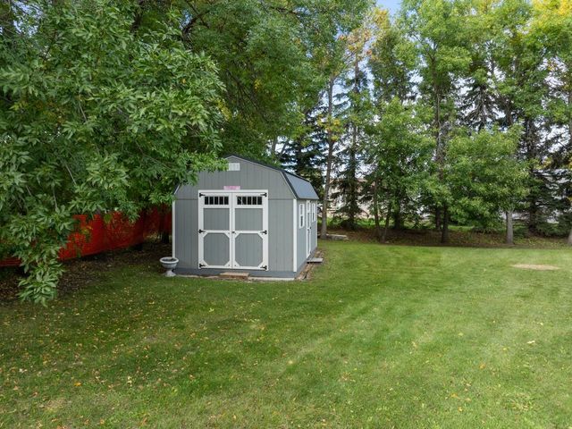 2620 66th St NW, Minot, ND 58703