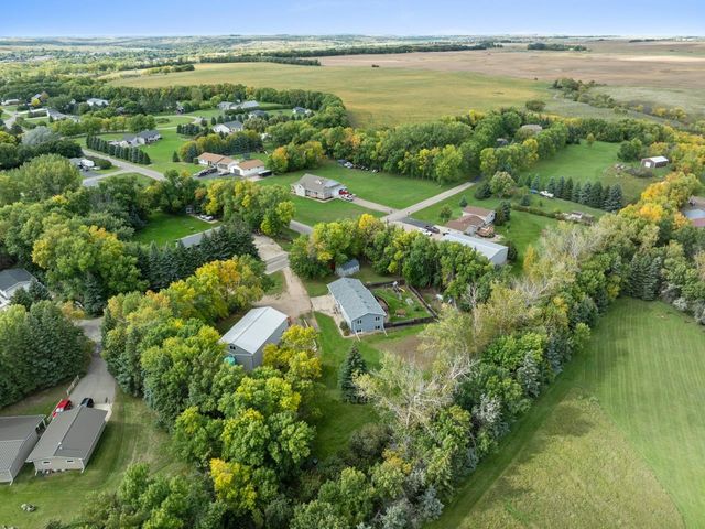2620 66th St NW, Minot, ND 58703