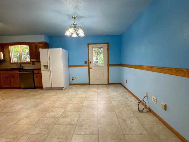 2620 66th St NW, Minot, ND 58703